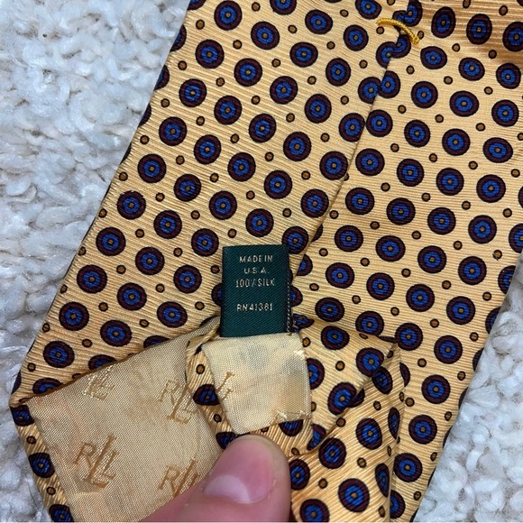 Lauren Ralph Lauren Tie 100% Silk Yellow Circle Patterned Vintage Preppy - Picture 7 of 8